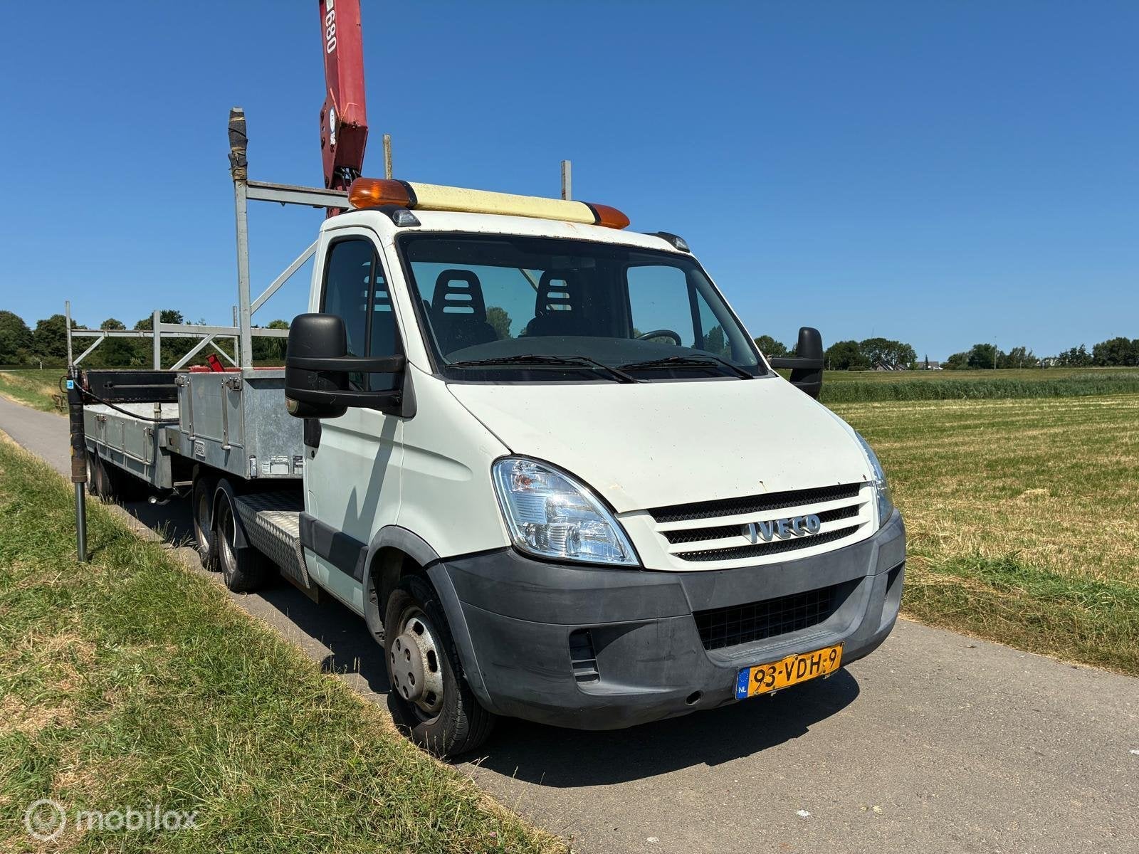 Iveco Daily 35C18 BE-trekker met oplegger en autolaadkraan, Auto's, Bestelauto's, Gebruikt, 4 cilinders, Iveco, Wit