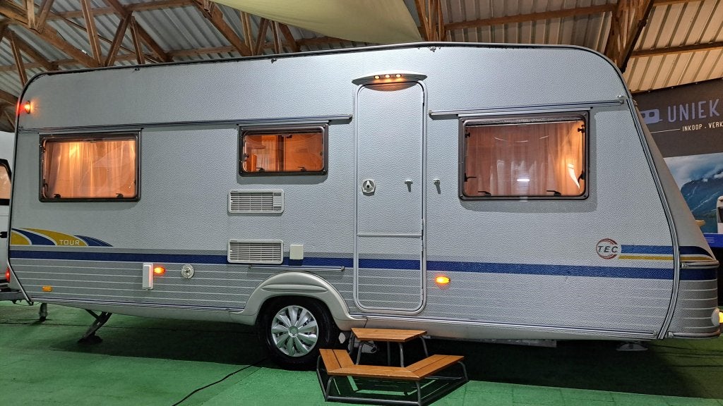 TEC Tour 530 TK Voortent/luifel/Mover, Caravans en Kamperen, Caravans, Bedrijf, 1000 - 1250 kg, Kleine zit, T.E.C., Dwarsbed, Lengtebed