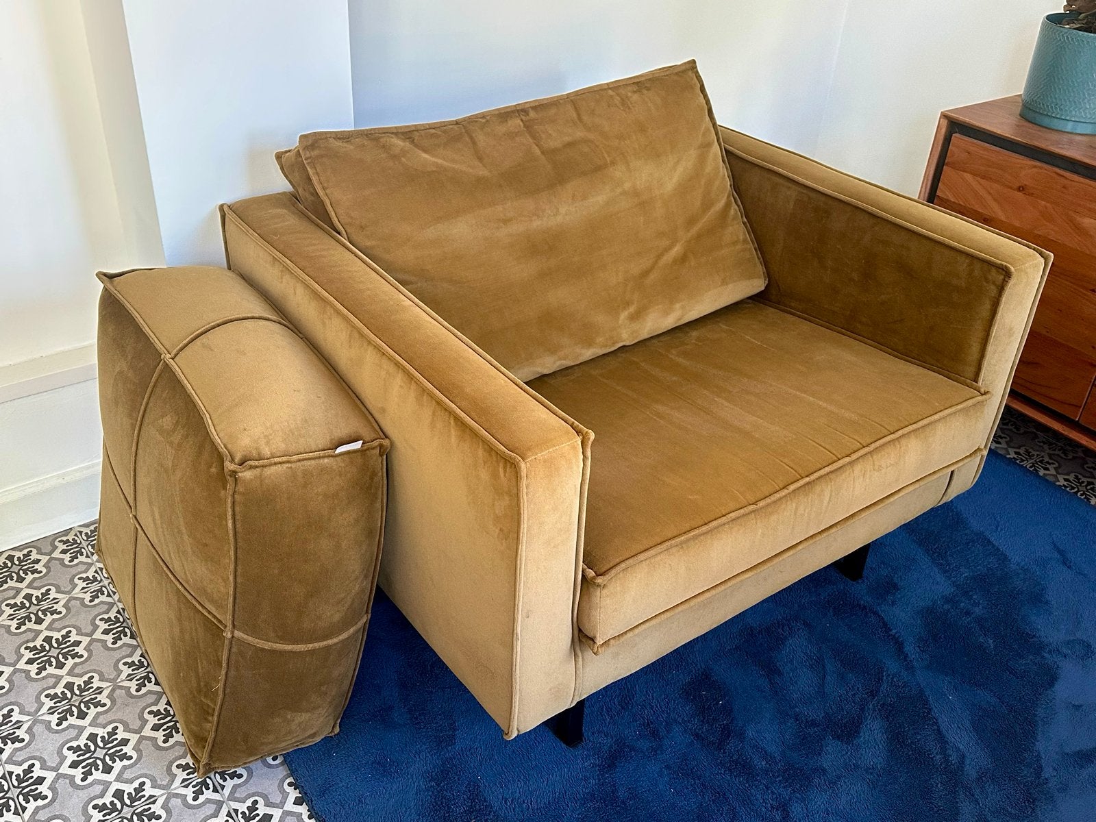 BePureHome Rodeo Fauteuil – Oker Velvet, Huis en Inrichting, Fauteuils, Ophalen, Zo goed als nieuw, Stof, 75 tot 100 cm