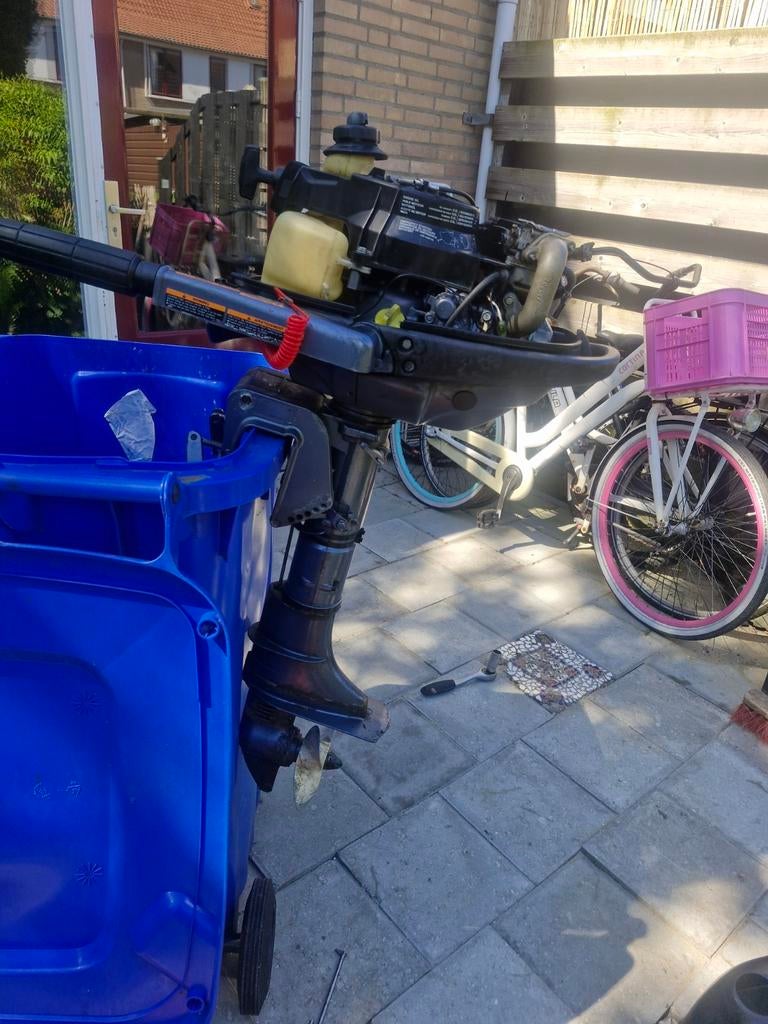 Yamaha 4pk 4takt & Mercury 5pk 2takt buitenboordmotoren, Ophalen
