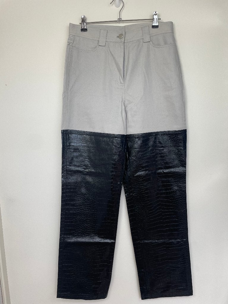 Stella Nova Istella broek jeans maat 38 grijs vegan leer, Kleding | Dames, Broeken en Pantalons, Maat 38/40 (M), Support@stella-nova.dk