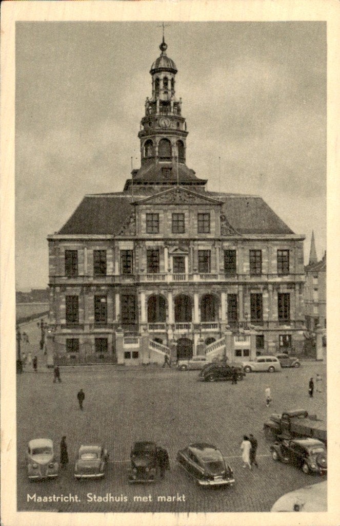 Maastricht - Stadhuis - met markt, Ophalen of Verzenden, 1940 tot 1960, Ongelopen, Limburg