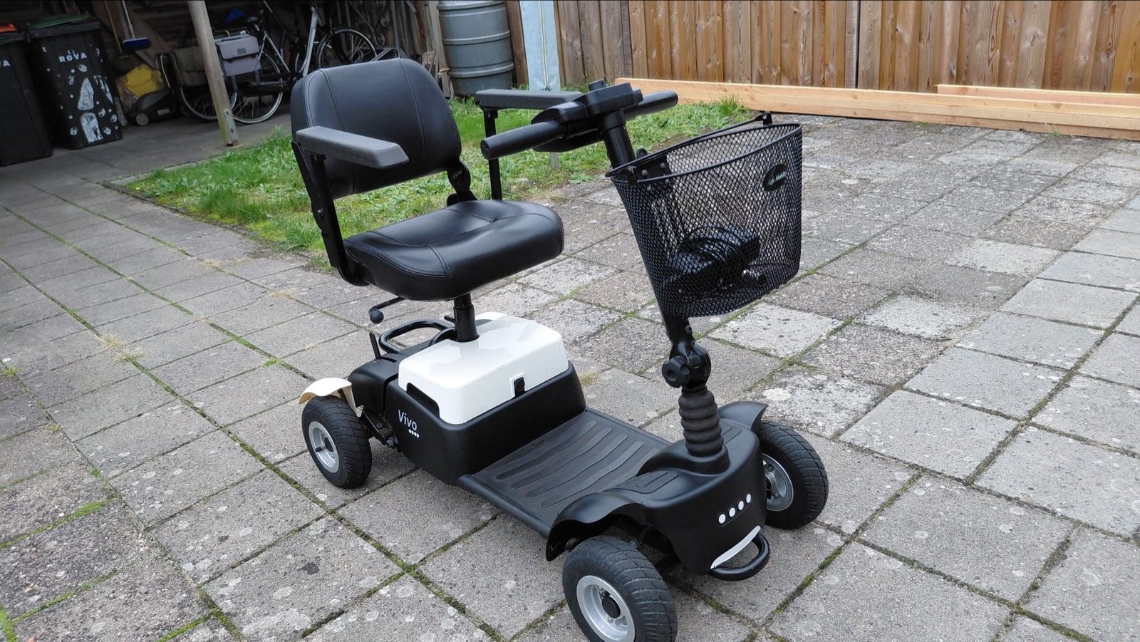 Vivo wendbare en demontabele scootmobiel, Ophalen, Life and Mobility, 10 km/u of minder, Gebruikt