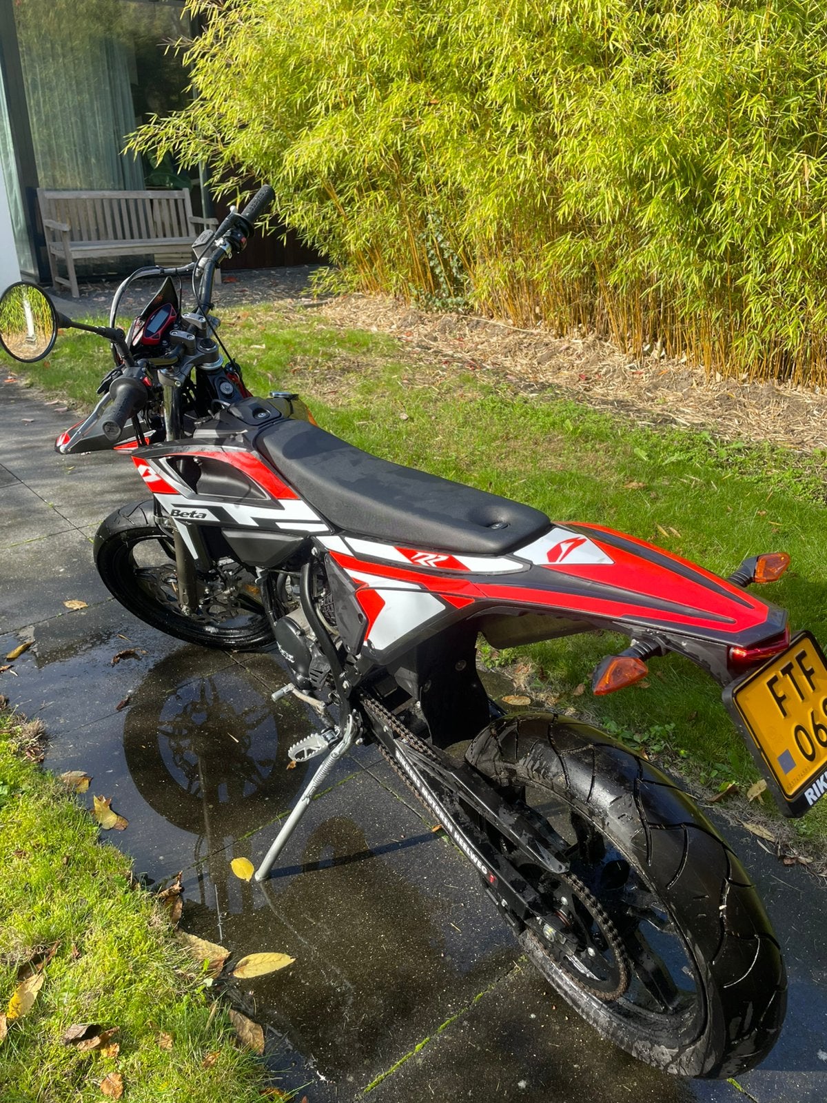 Gloednieuwe beta schakelbrommer 50cc, Fietsen en Brommers, Zo goed als nieuw, 50 cc, 5 versnellingen, Ophalen