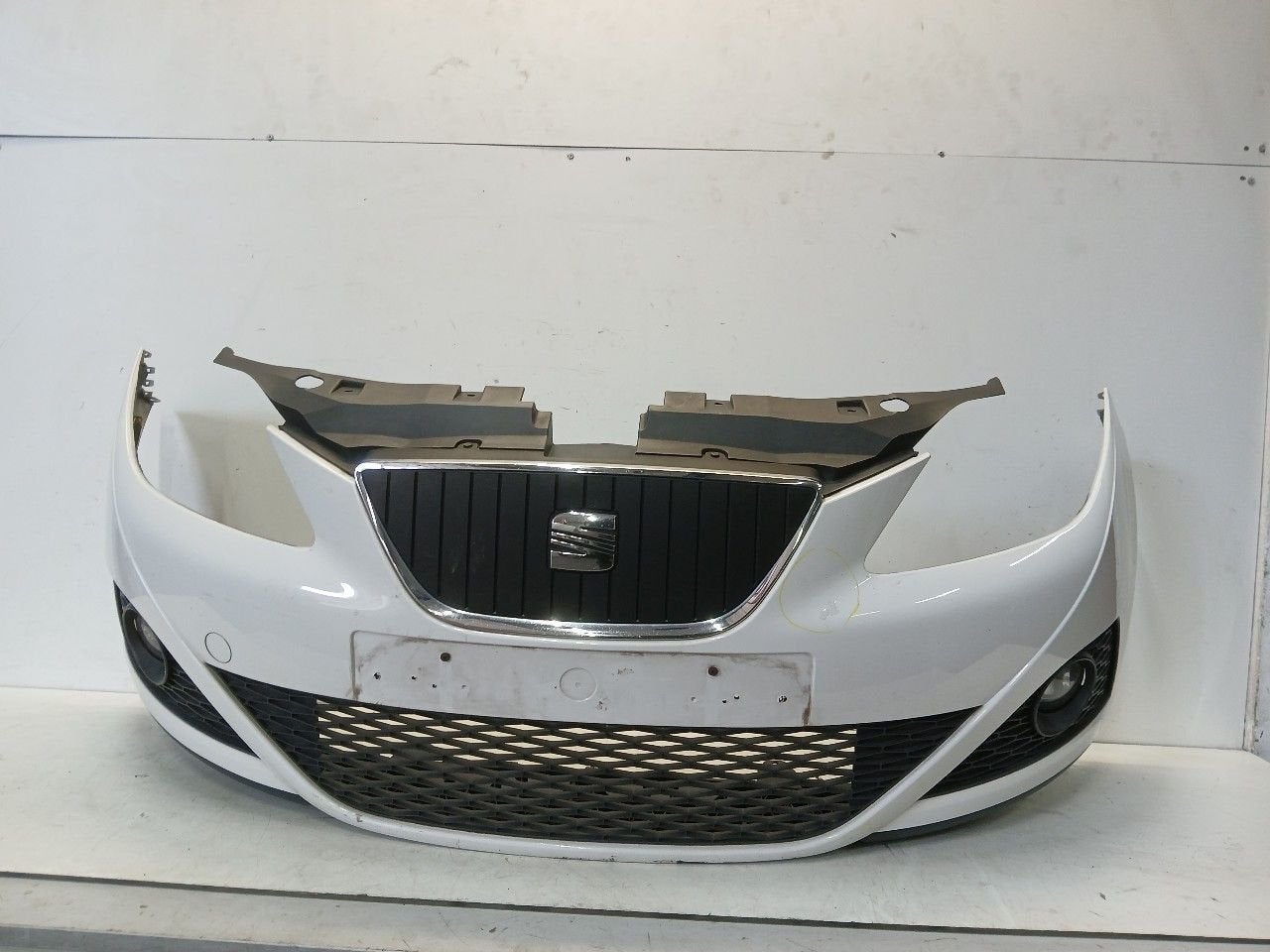 Bumper voor Seat Ibiza, Onderdelen@venauto.nl, Van der Ven Autorecycling B.V., Gebruikt, Ettenseweg 76, 4706 PB Roosendaal, The Netherlands