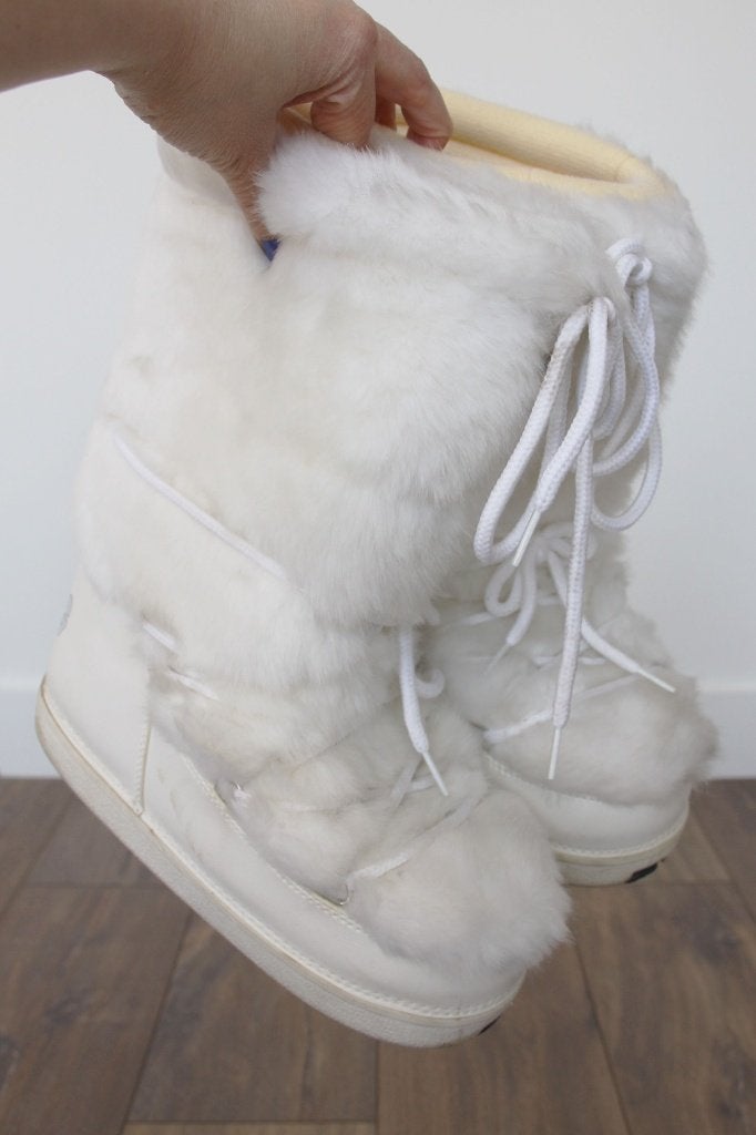 Zeer Mooie Faux Fur Olang Skilaarzen - 30 (Maat 38) € 45,-, Olang, Wit, Snowboots, Ophalen of Verzenden