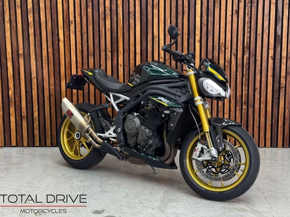 TRIUMPH SPEED TRIPLE 1200 RS | SPECIAL | BOMVOL (bj 2022), 1160 cc, Motorrijbewijs A, Bedrijf, Meer dan 35 kW