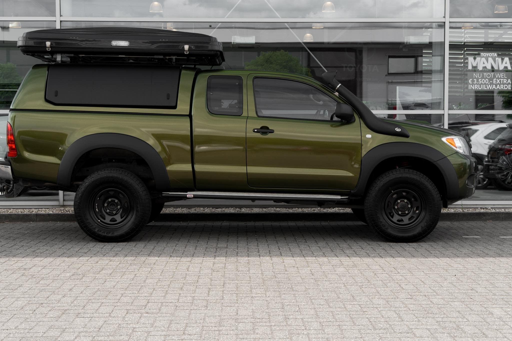 Toyota HiLux 2.5 D-4D SX Xtra Cab, Auto's, Stof, Gebruikt, 3000 kg, Origineel Nederlands