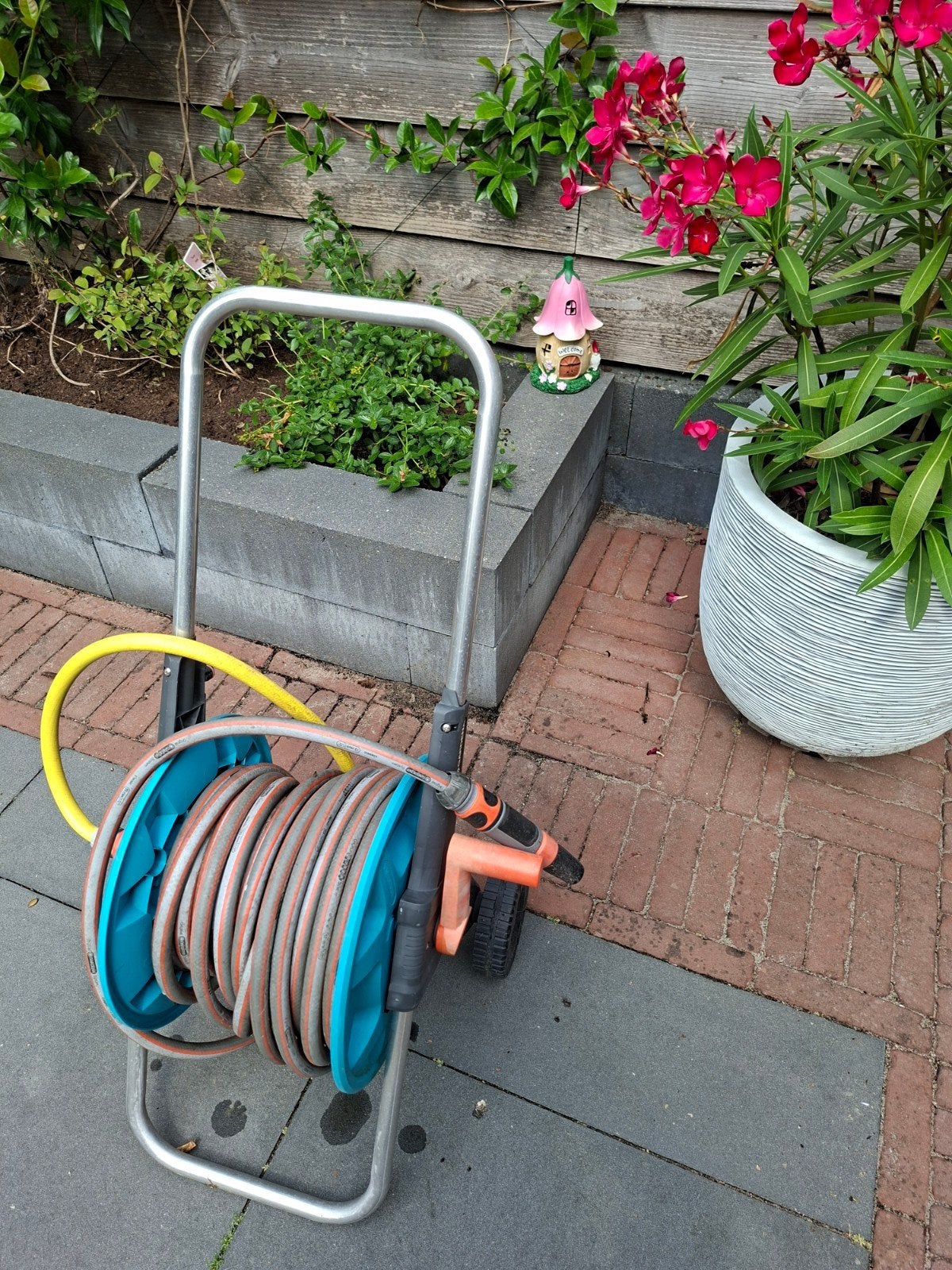 Gardena Slangenwagen met Haspel inclusief sproeikop, Tuin en Terras, Tuinslangen, Ophalen, Gebruikt, Tuinslanghaspel