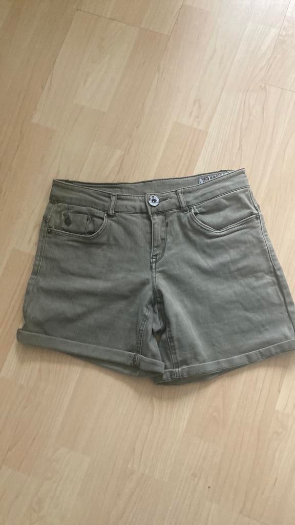 Legergroene dames korte broek maat S van Garcia, Ophalen of Verzenden, Zo goed als nieuw, Maat 38/40 (M), Groen
