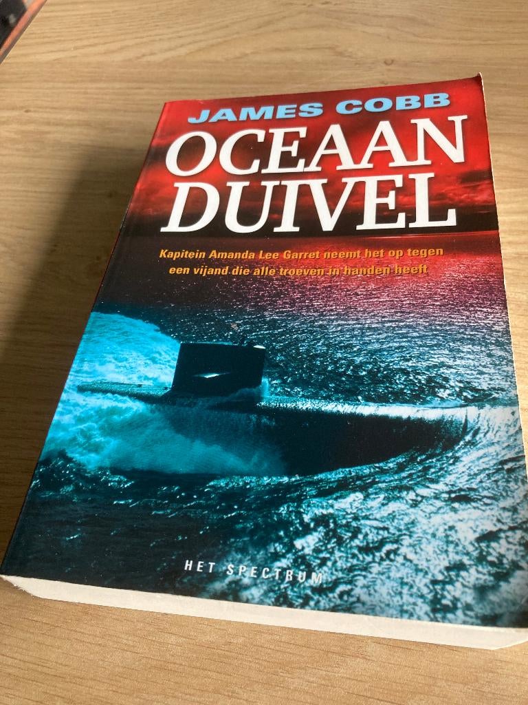 Boek James Cobb, Ophalen of Verzenden, Zo goed als nieuw