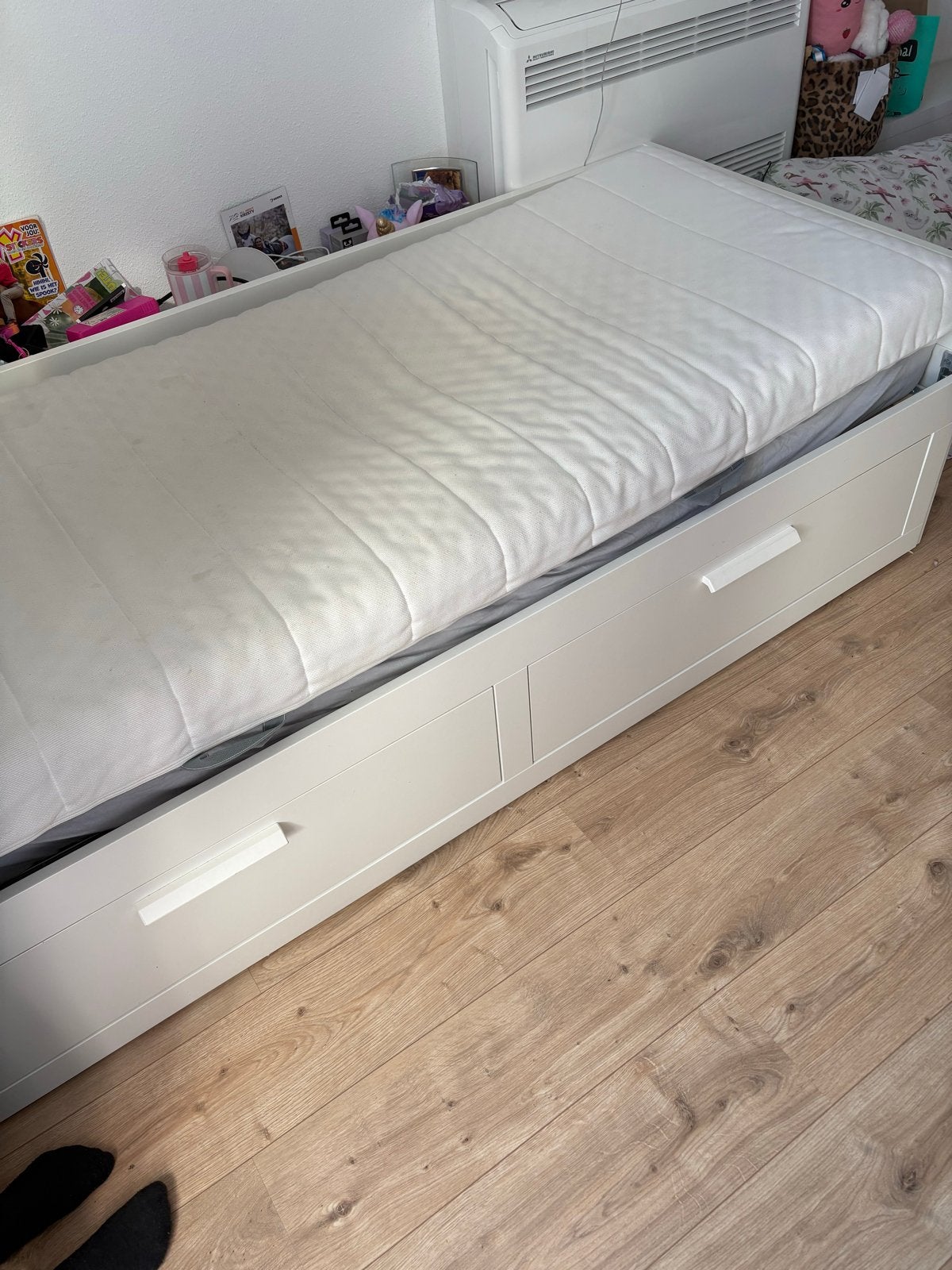 Uitschuifbaar IKEA bed met twee lades en matrassen, Ophalen, Wit, Tweepersoons, 80 cm