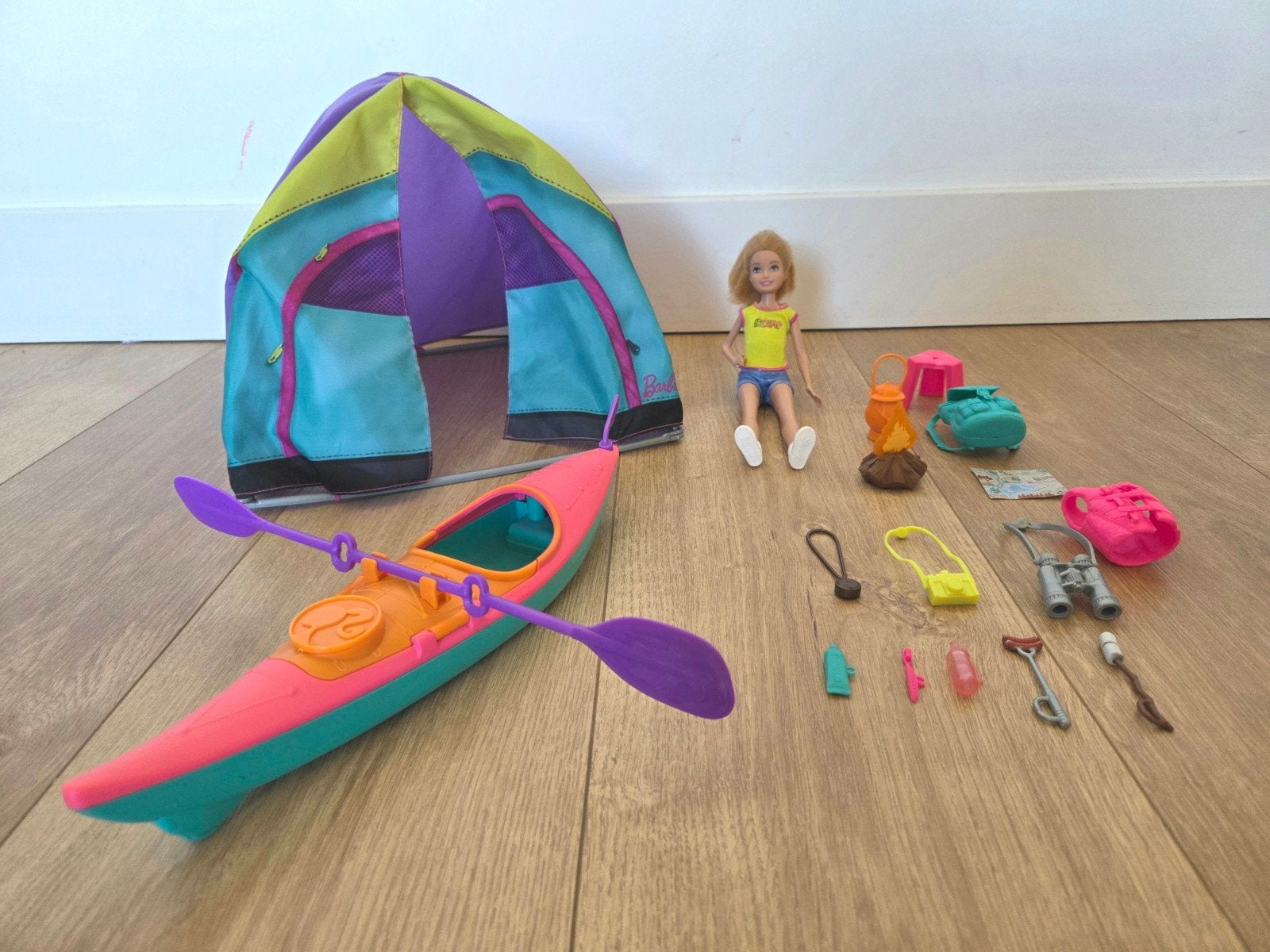 Barbie Stacie's zomerkamp set compleet, Ophalen, Zo goed als nieuw, Barbie