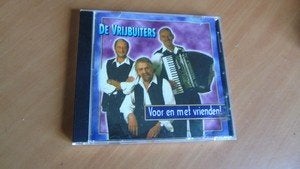 CD De Vrijbuiters - Voor en met vrienden!, Ophalen of Verzenden, Zo goed als nieuw, Levenslied of Smartlap
