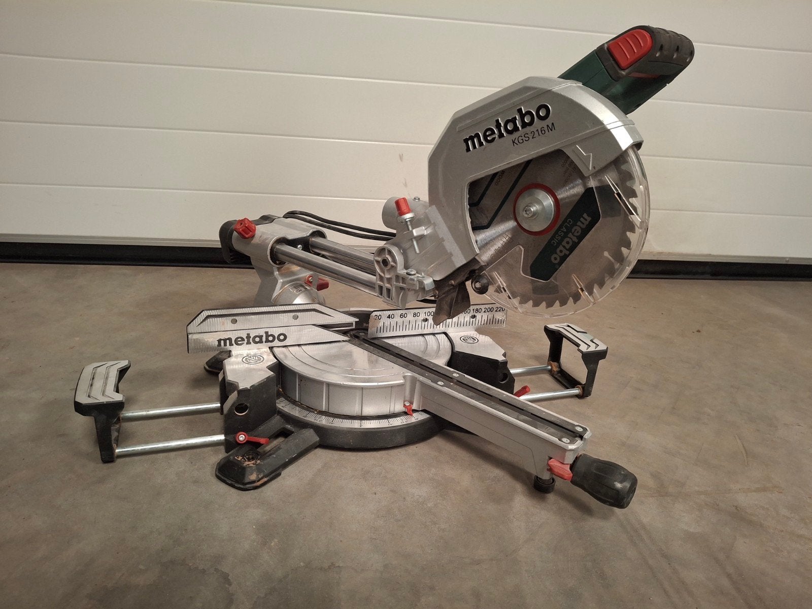 Metabo KGS 216 M Afkortzaag - Zo goed als nieuw, Ophalen, 70 mm of meer, Zo goed als nieuw, Afkortzaag