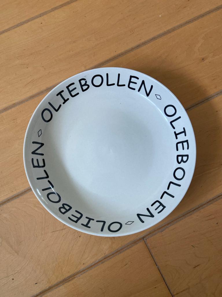 Oliebollenbord - Feestelijk en Uniek, Ophalen, Keramiek, Zo goed als nieuw, Bord(en)