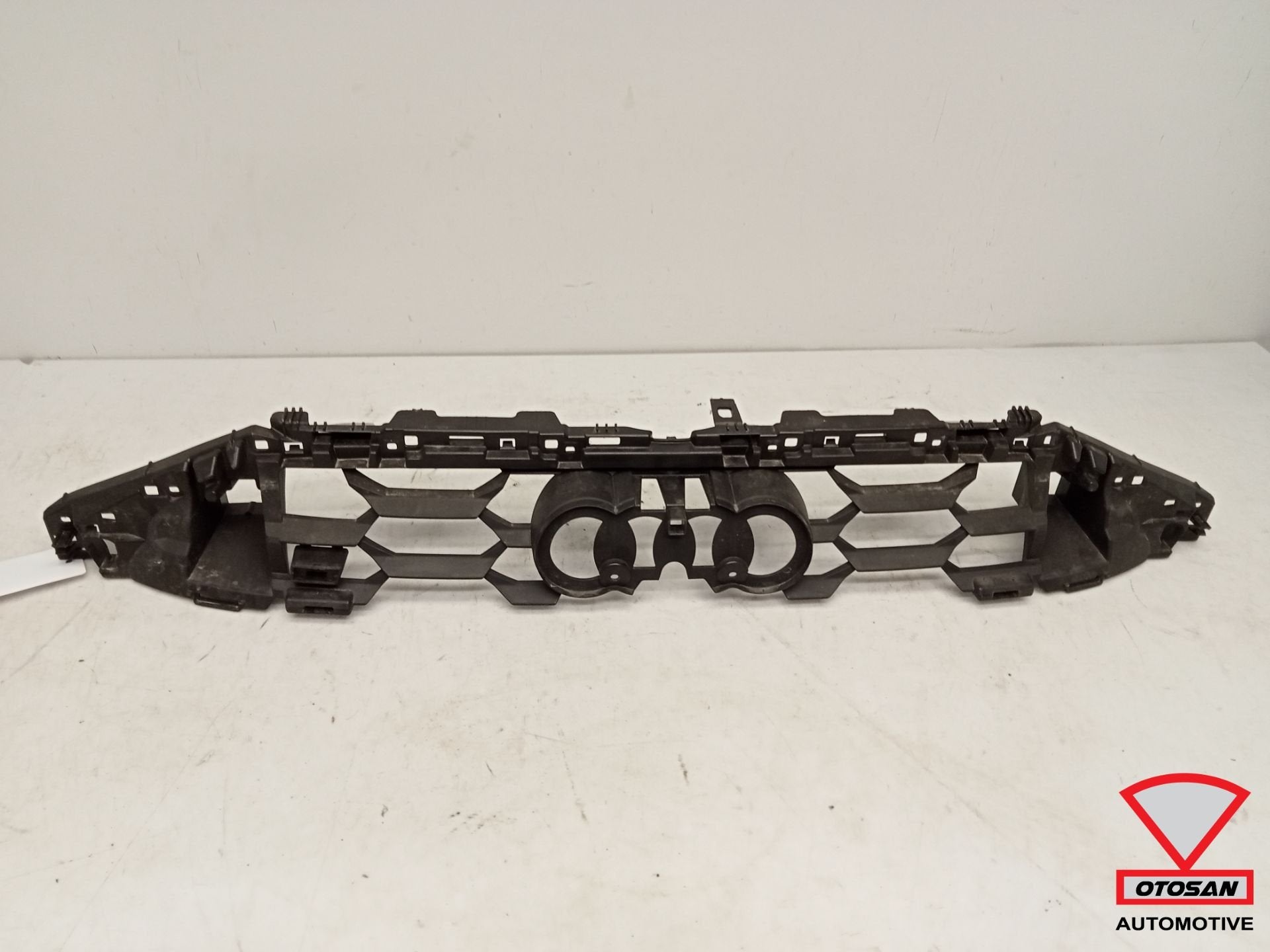 Audi A3 8Y 2020+ Grille Houder Frame 8Y0853949A