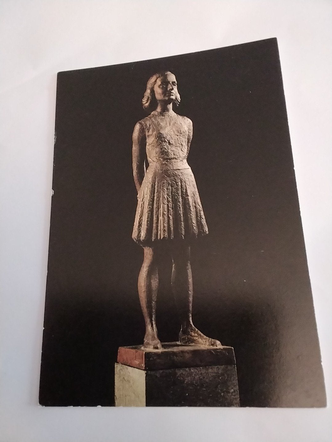 Ansichtkaart Anne Frank Beeld - Pieter D'HONT  (1960), Ophalen of Verzenden, 1980 tot heden