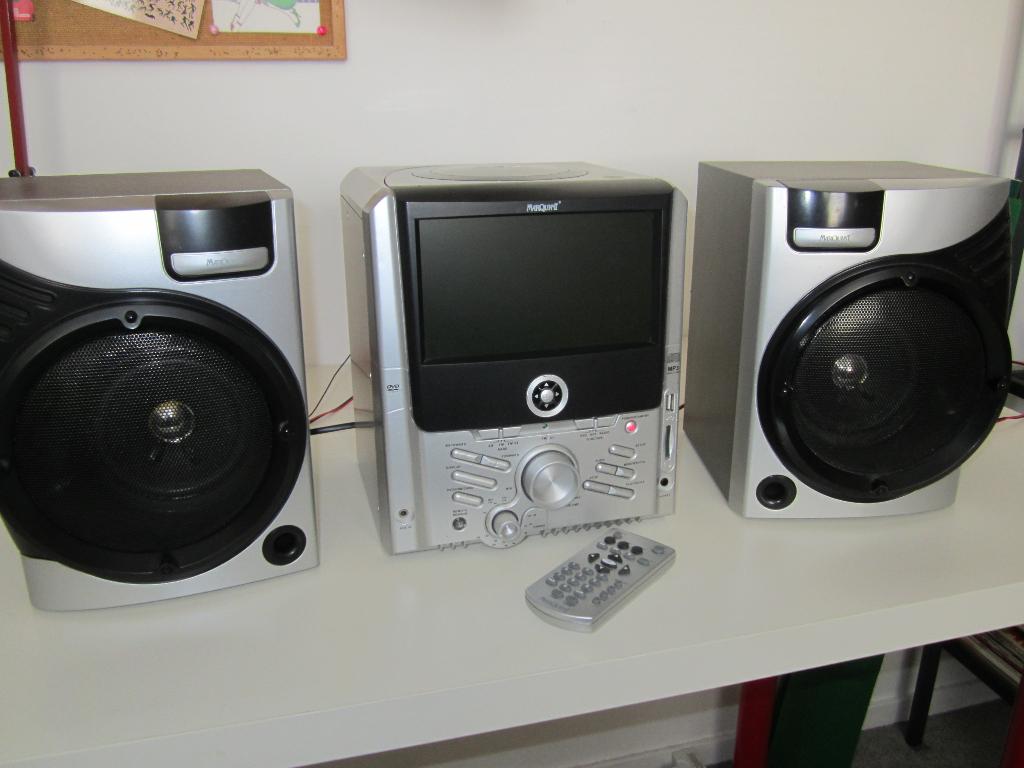 MarQuanT radio/dvd/cd/SD/MP3 speler, Ophalen of Verzenden, Zo goed als nieuw