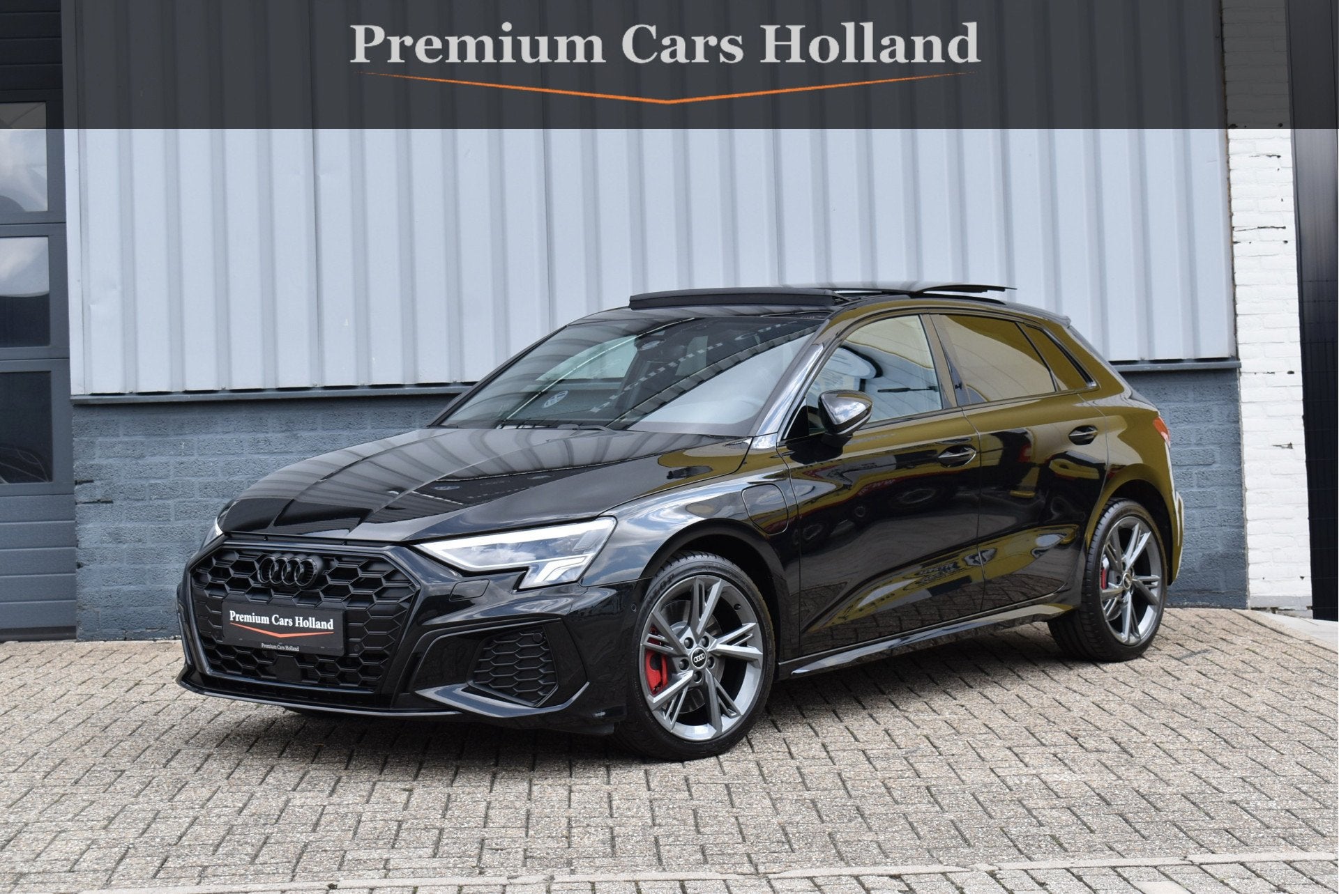 Audi A3 Sportback 45 TFSI e S-Line 245 Pk Pano Memory Leder, Dealer onderhouden, Gebruikt, 4 cilinders, Leder en Stof