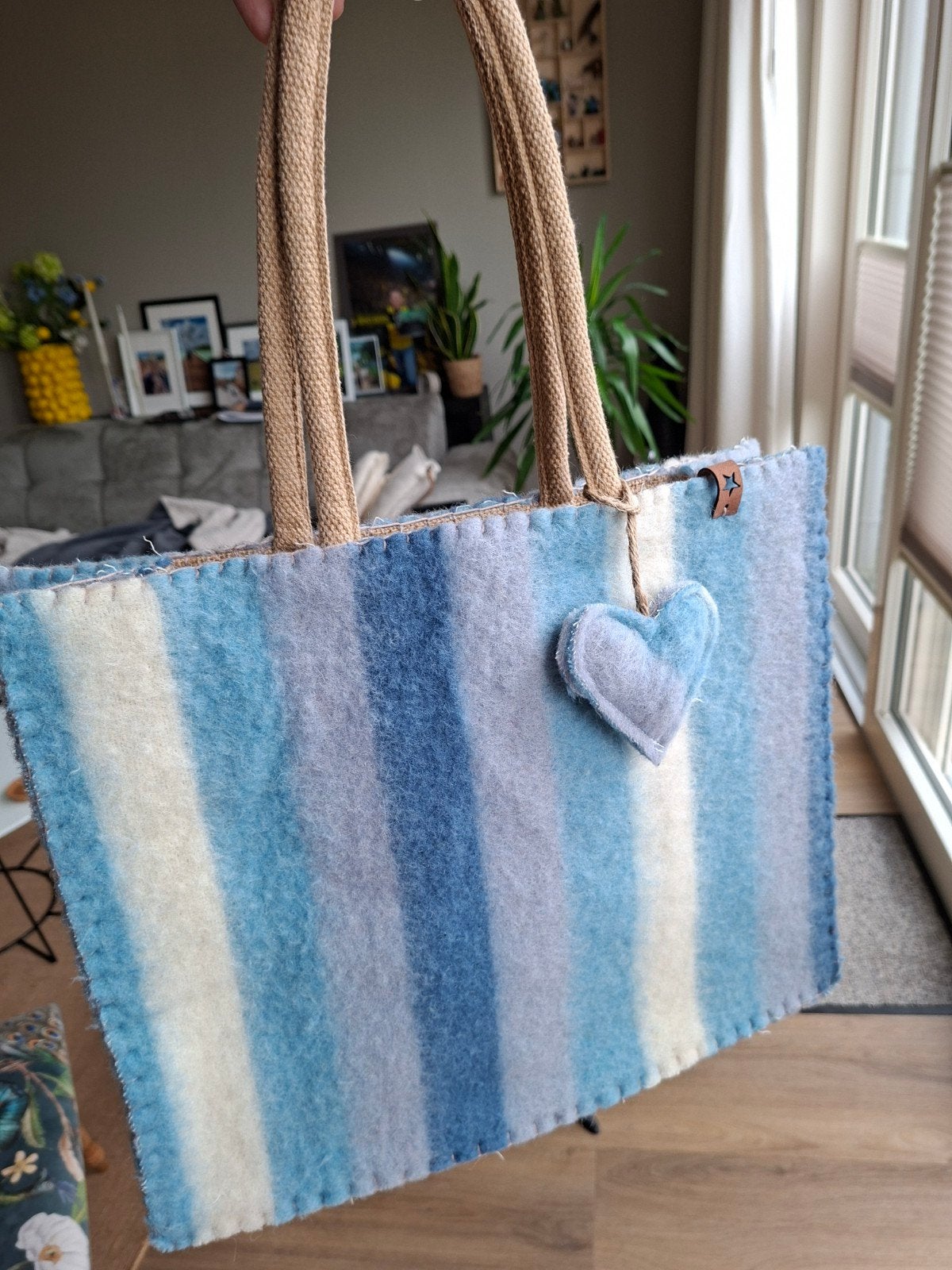 Wollen dekentas - Blauw/paars gestreept, Sieraden, Tassen en Uiterlijk, Ophalen of Verzenden, Nieuw, Blauw, Shopper