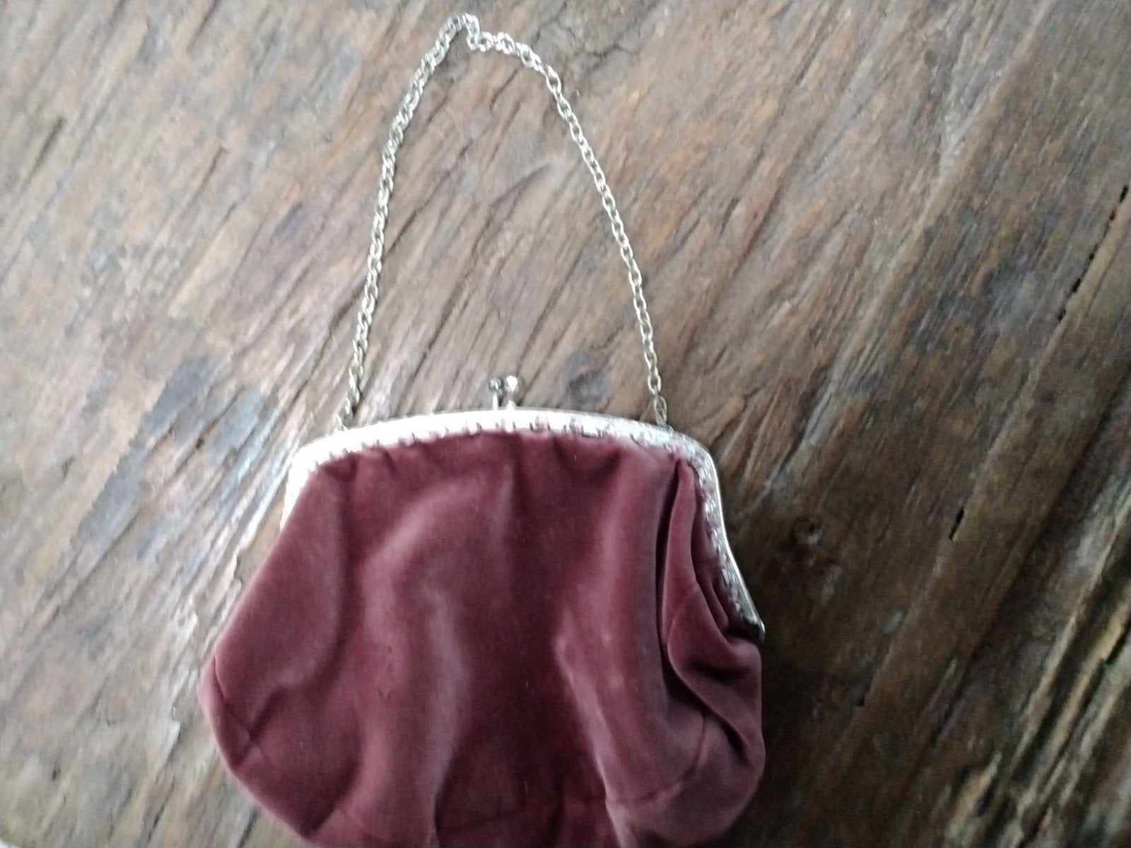 Vintage fluwelen handtasje met ketting, Antiek en Kunst, Ophalen of Verzenden, Dames, Onbekend