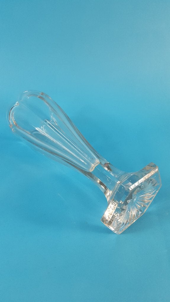 Vintage geslepen vaas helder glas. 22 cm hoog. 6C7, Tweedehands verkoop, Tweedehands verkoop, Gebruikt, Ophalen of Verzenden