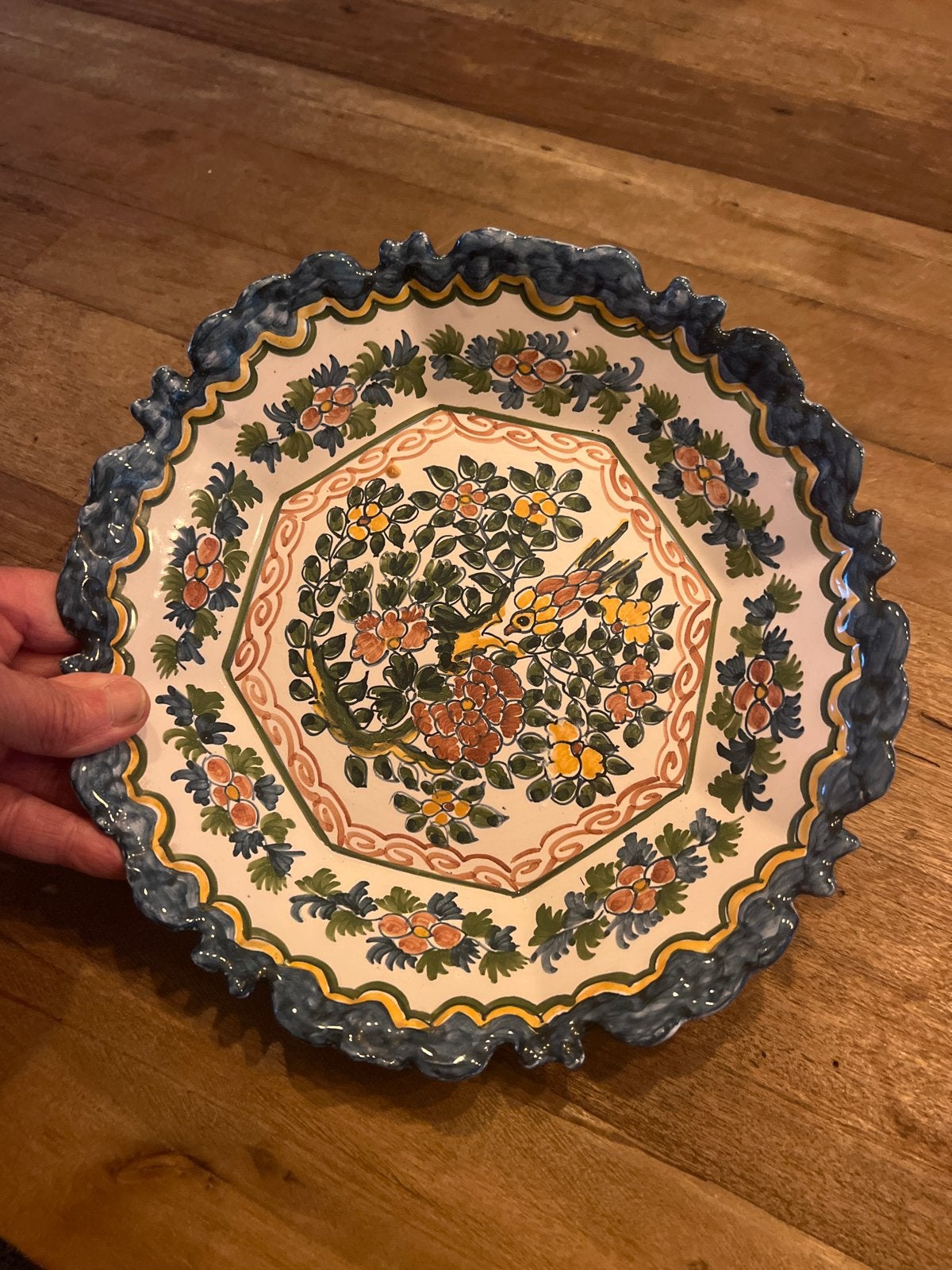 Makkum W. Aardewerk Bord met Bloemen en Vogeldecoratie, Ophalen of Verzenden