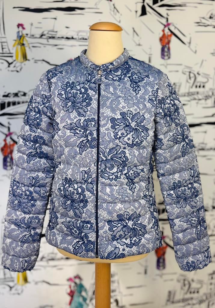 Moncler Ambrine donsjas lente zomer maat 12 NIEUW (515 euro), Kinderen en Baby's, Moncler EU, Nieuw, Moncler, Customercare@moncler.com