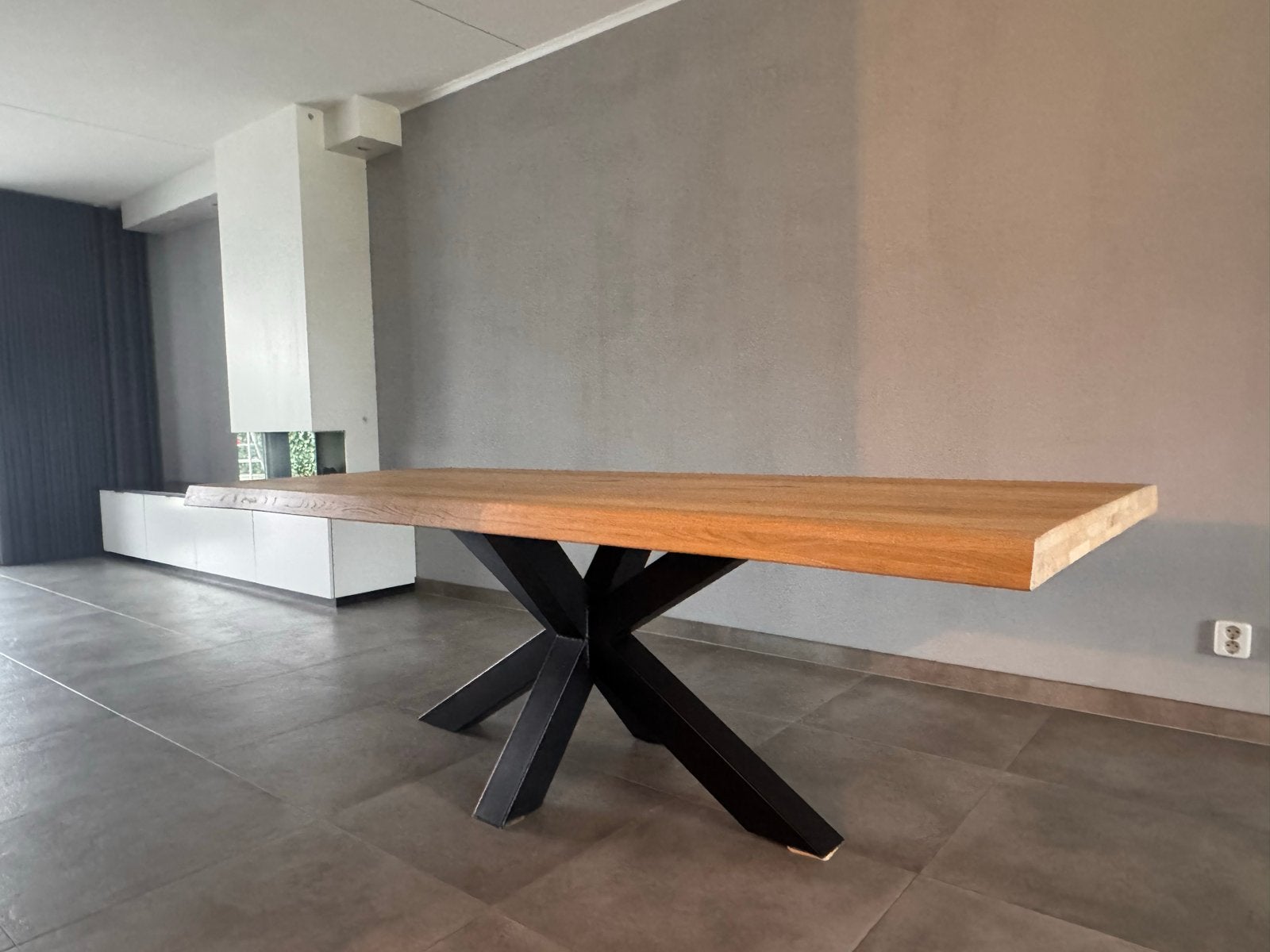 Prachtige massief houten eettafel 240 x 100 cm, Huis en Inrichting, Tafels | Eettafels, Ophalen, Eikenhout, 50 tot 100 cm, Vijf personen of meer