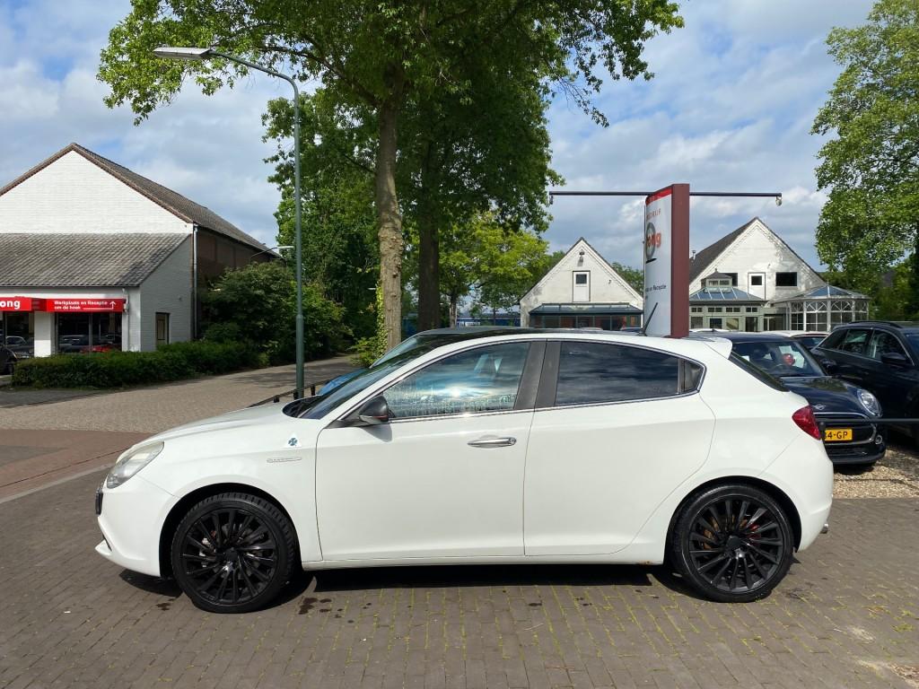 Alfa romeo GIULIETTA 1.4 T DISTINCTIVE 170PK / AIRCO-ECC / C, Voorwielaandrijving, Euro 5, Gebruikt, 4 cilinders