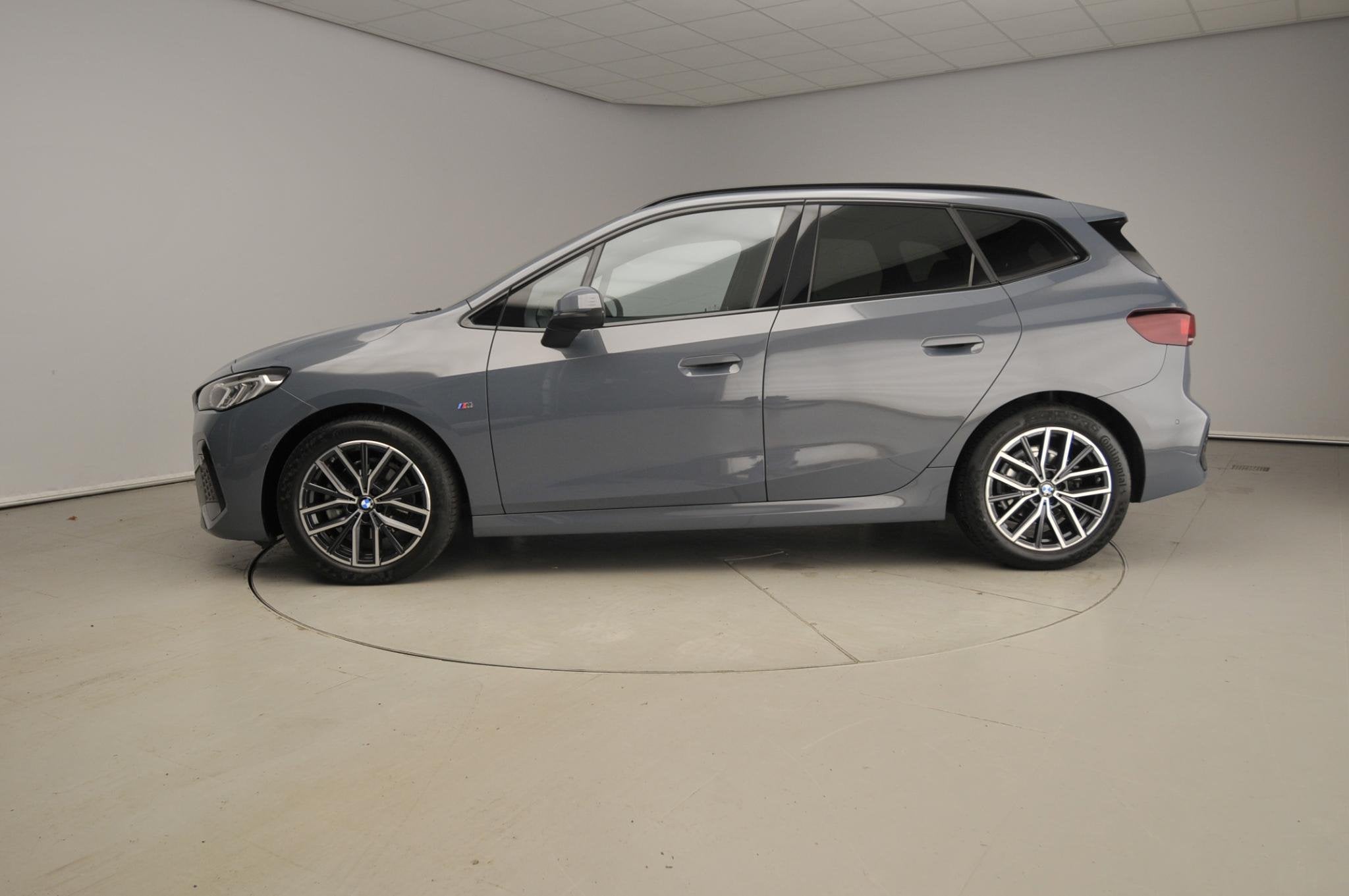 BMW 2 Serie Active Tourer 218i | M-Sportpakket | LED | Leder, Auto's, 136 pk, Gebruikt, Euro 6, 1445 kg