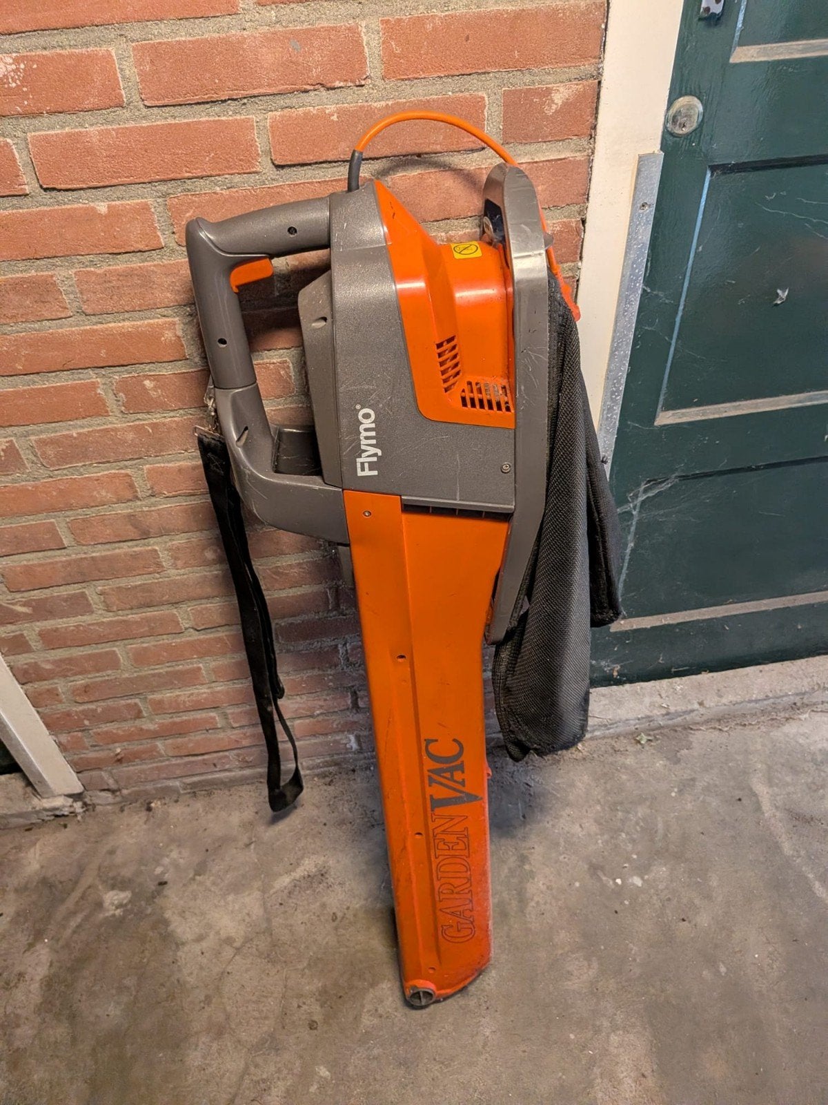Bladblazer Flymo, Gebruikt, Handgedragen, Ophalen of Verzenden, Flymo / Husqvarna