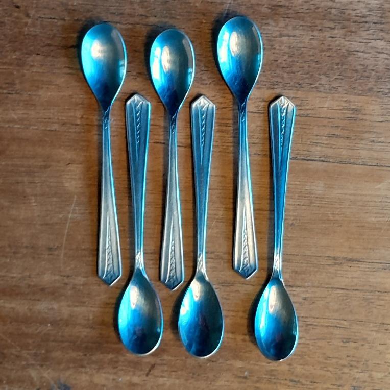 6 lepeltjes Sola Druppelbak, Ophalen of Verzenden, Gebruikt, Overige materialen