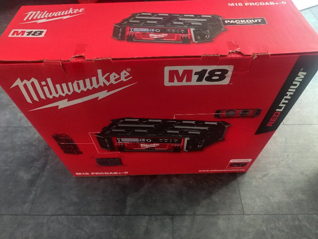Bouw radio Milwaukee m18 Pack out, Doe-het-zelf en Verbouw, Ophalen of Verzenden, Nieuw