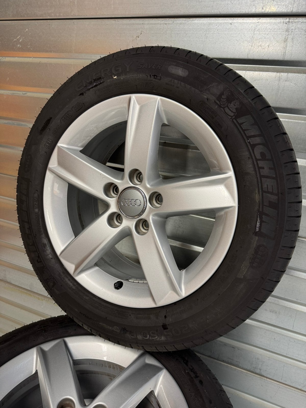Originele Audi A4 set met 205/60R16 Michelin, Auto-onderdelen, Banden en Velgen, Gebruikt, 16 inch, Band(en), Personenwagen