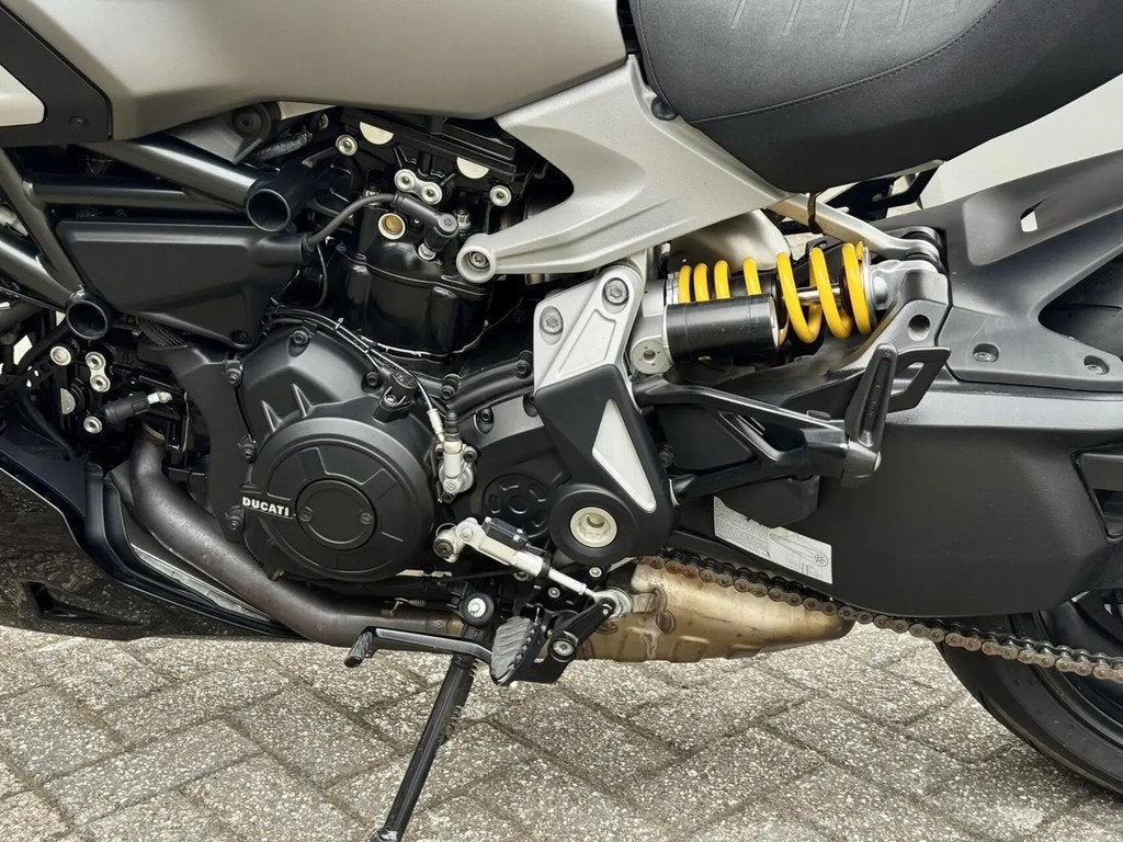 Ducati Diavel 1260 € 19.990,00, Motoren, Motoren | Ducati, Bedrijf, Handvatverwarming, Toermotor, Meer dan 35 kW
