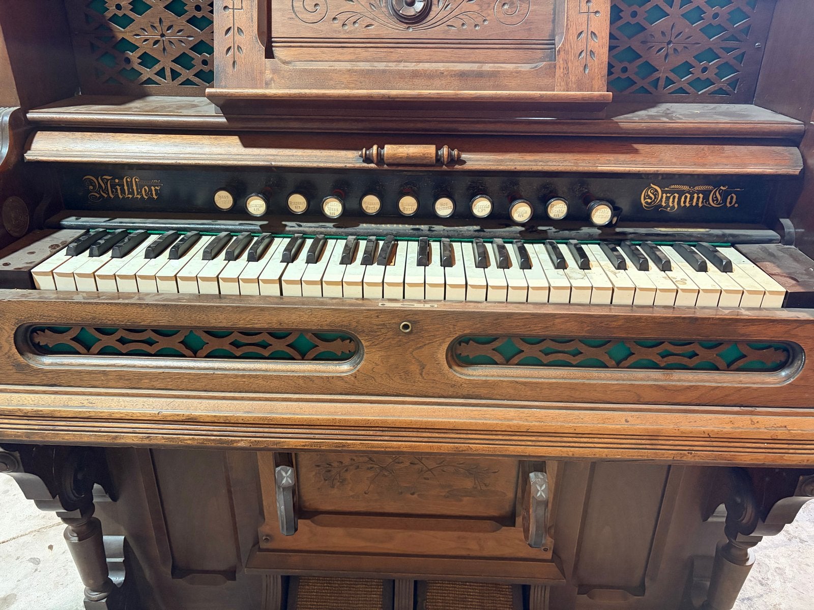 Antiek Miller Organ Co. Harmonium/Orgel met Achterwand, Ophalen, Gebruikt, 1 klavier, Harmonium