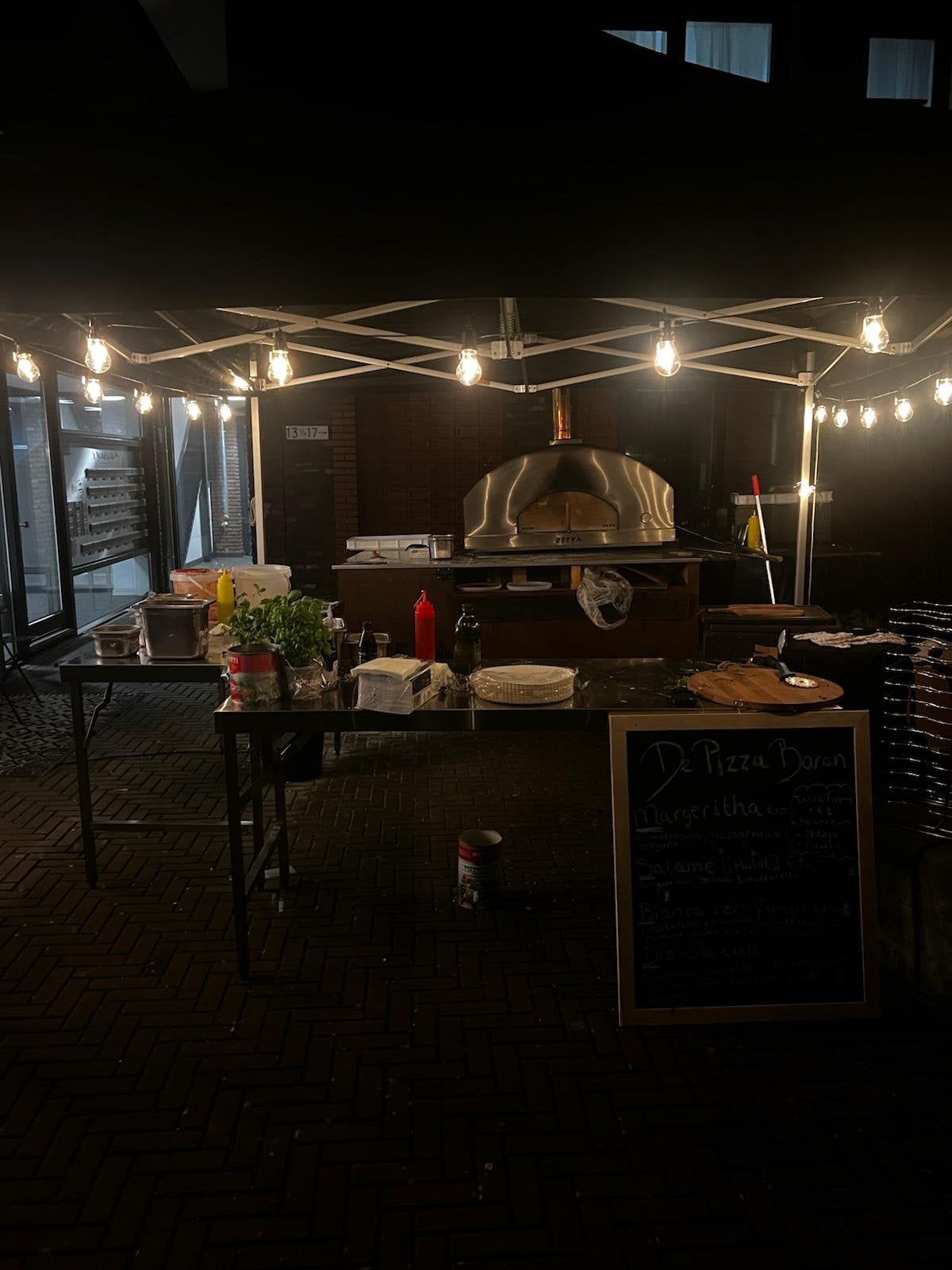 Pizza aanhangkar met vanbeek gigante pizza oven, Zakelijke goederen, Horeca | Keukenapparatuur, Ovens, Magnetrons en Steamers