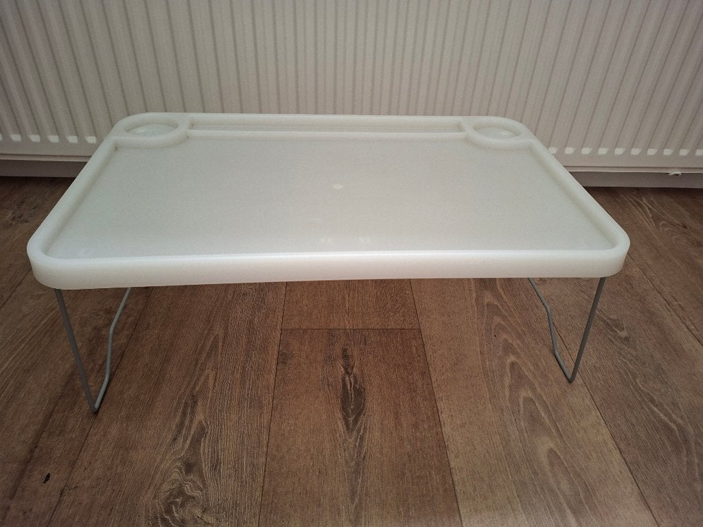 bed of bank tafeltje inklapbaar, Huis en Inrichting, Tafels | Sidetables, Ophalen, Kunststof, 50 tot 100 cm, Zo goed als nieuw