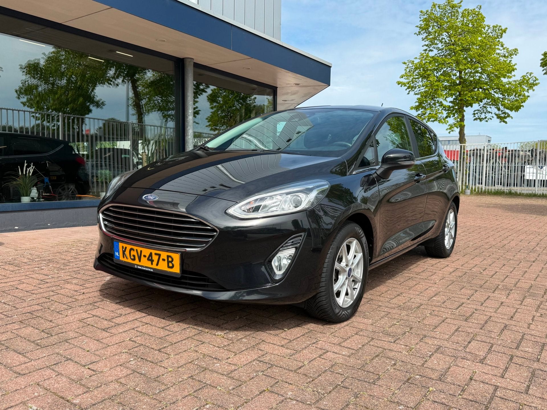 Ford FIESTA 1.1 | Navi | CarPlay | Stoel + Stuur verwarming, Voorwielaandrijving, Stof, Gebruikt, 1064 kg