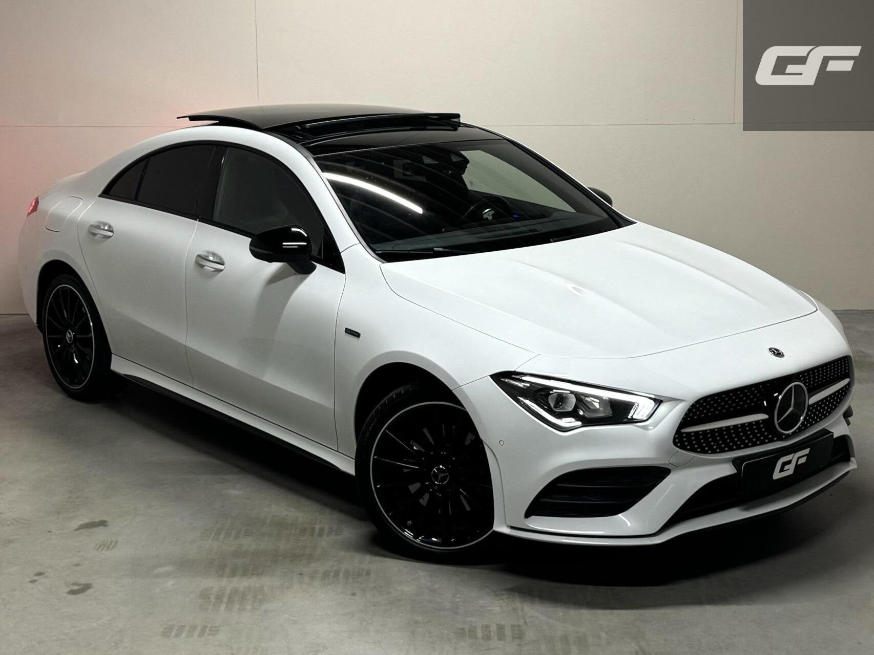 Mercedes CLA-klasse 250e AMG Edition Pano Sfeer Carplay 360, Auto's, CLA, Gebruikt, 4 cilinders, Met garantie (alle)