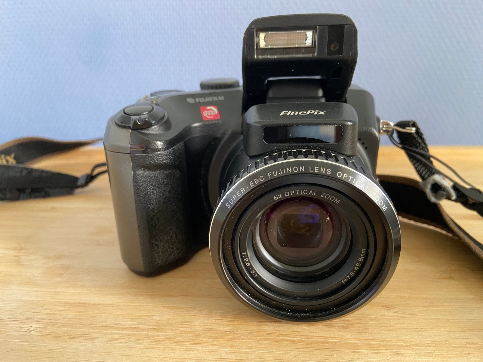 Fujifilm FinePix S602 Zoom | Digitale camera + accessoires, Audio, Tv en Foto, Fotocamera's Digitaal, Ingebouwde flitser, Geheugenkaart