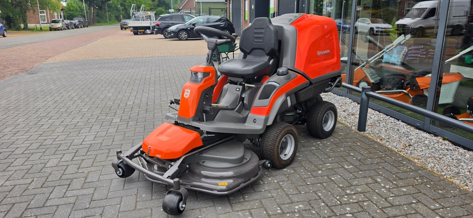 Husqvarna RC320 AWD, Ophalen, Nieuw