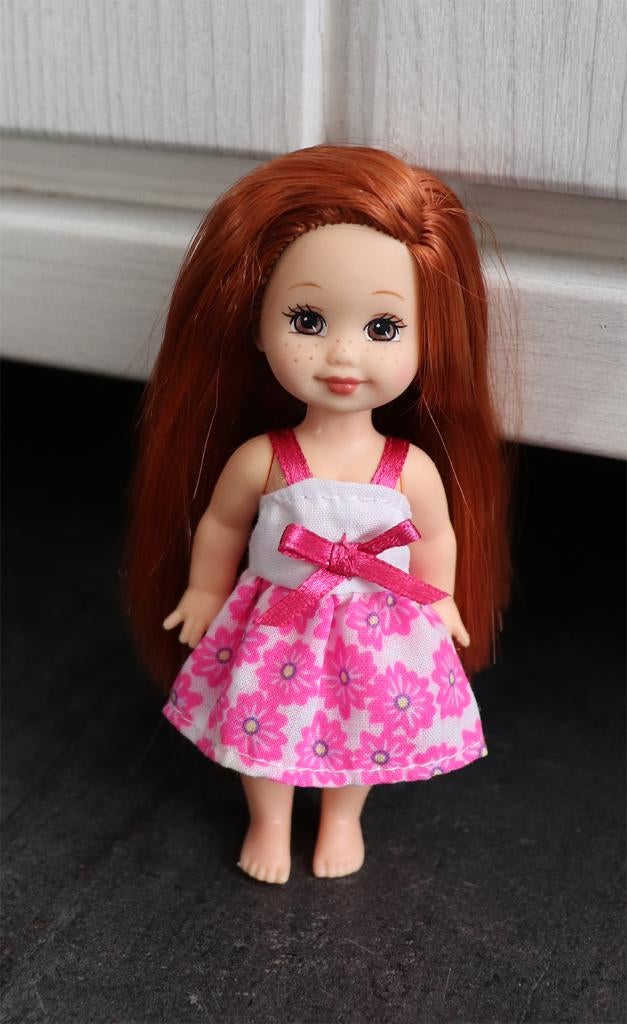 Barbie kleding nieuw - Jurkje Shelly Kelly - wit roze, Ophalen of Verzenden, Nieuw, Barbie