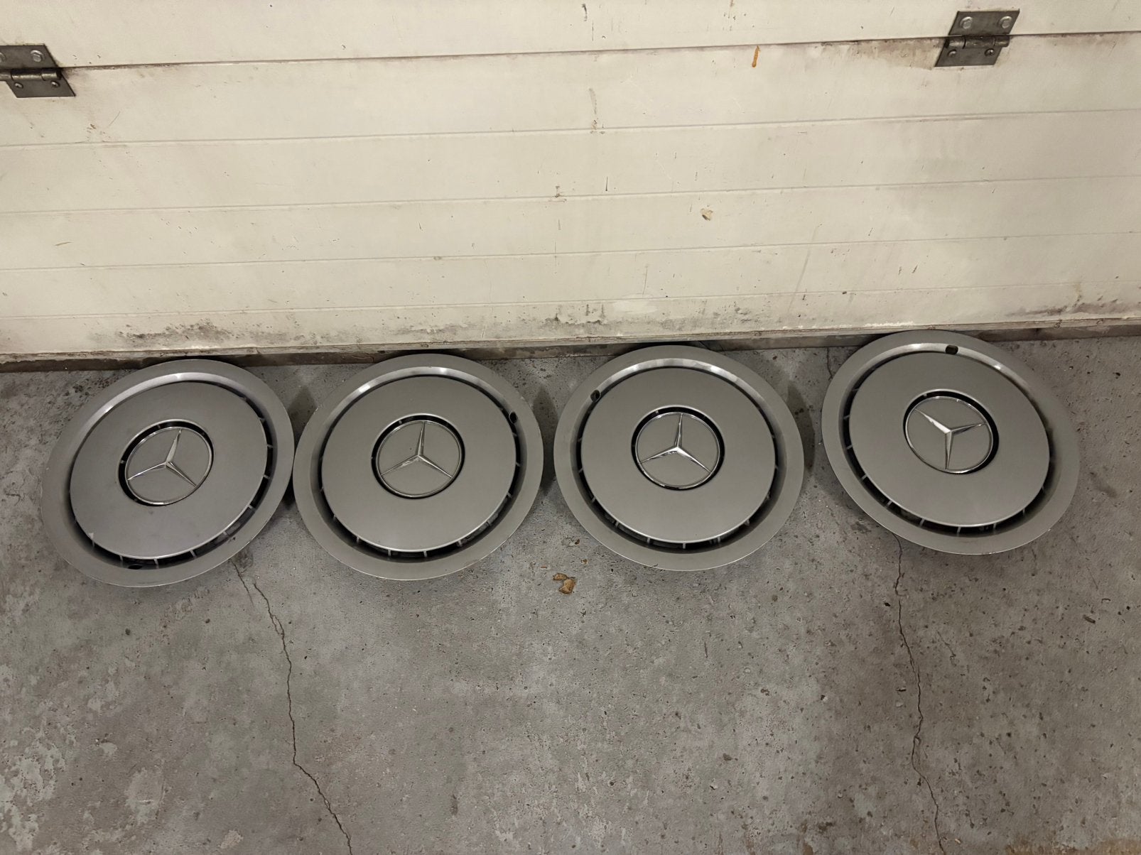 Mercedes oldtimer wieldoppen 15 inch, Ophalen of Verzenden, Zo goed als nieuw
