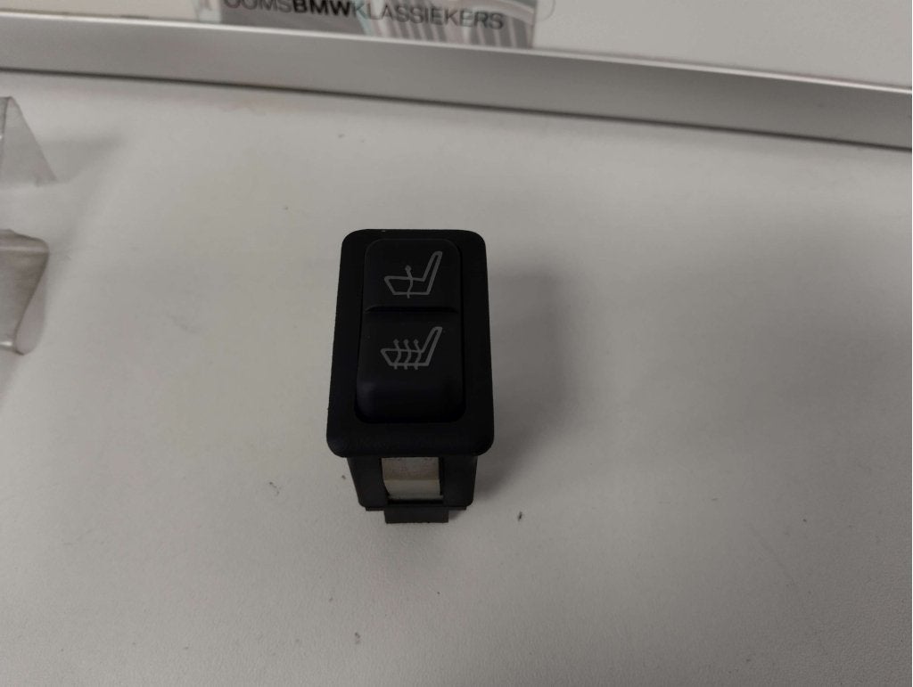 BMW 3 serie/5 serie schakelaar stoelverwarming 61311381208, Niet ingevuld, Niet ingevuld, Nieuw, Ophalen of Verzenden
