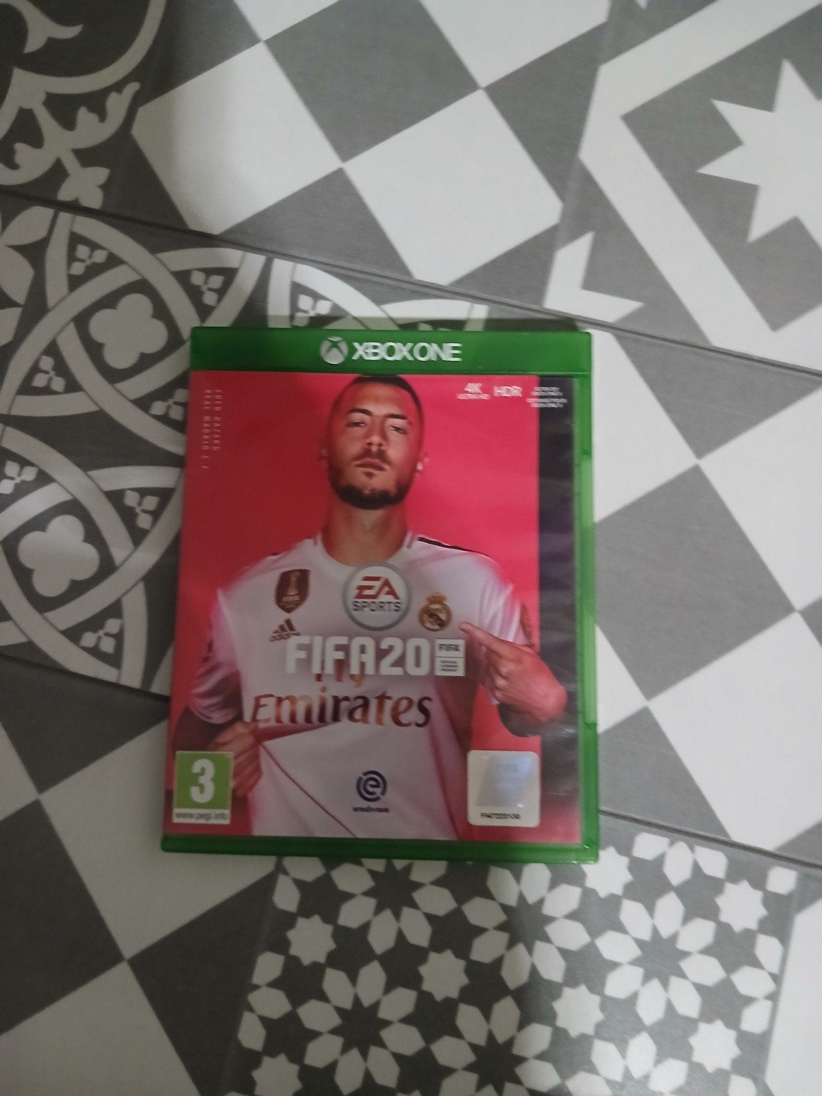 FIFA 20 - Xbox One - Zo goed als nieuw, Ophalen of Verzenden, Zo goed als nieuw, Eén computer, Sport