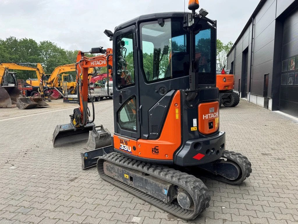 Hitachi ZX33U Engcon S40 SUPER NICE (bj 2021), Graafmachine