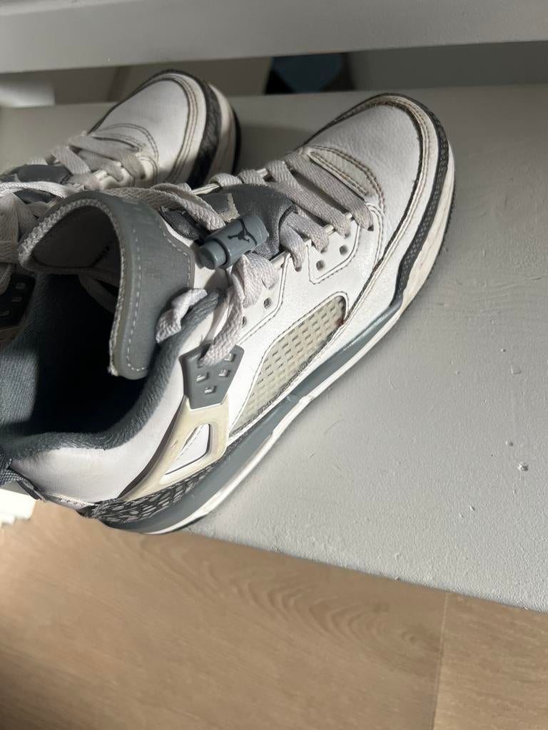Jordan sneakers maat 35,5, Ophalen of Verzenden, Zo goed als nieuw, Meisje, Schoenen